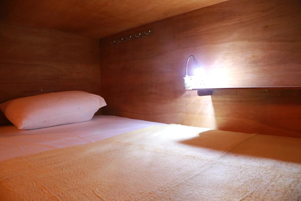 Gibbon Guesthouse กูชิง ภายนอก รูปภาพ