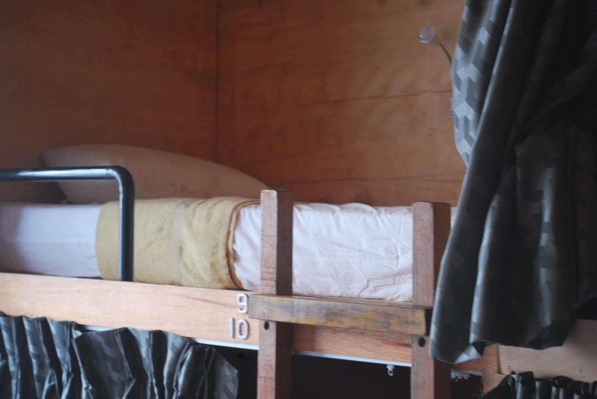 Gibbon Guesthouse กูชิง ภายนอก รูปภาพ